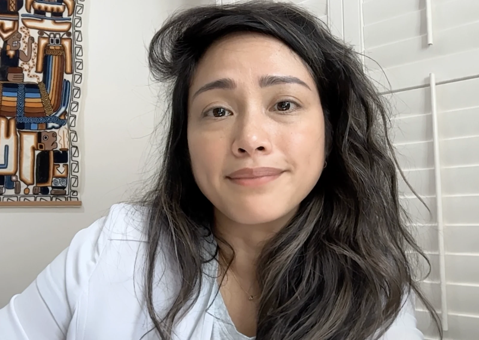Dyan in a video about their TMS experience